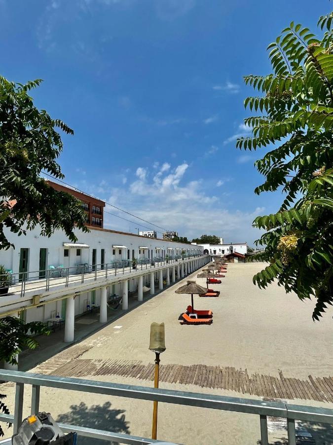 Hostel Cazino Nord Rooms Mamaia Ngoại thất bức ảnh