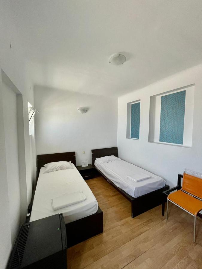 Hostel Cazino Nord Rooms Mamaia Ngoại thất bức ảnh