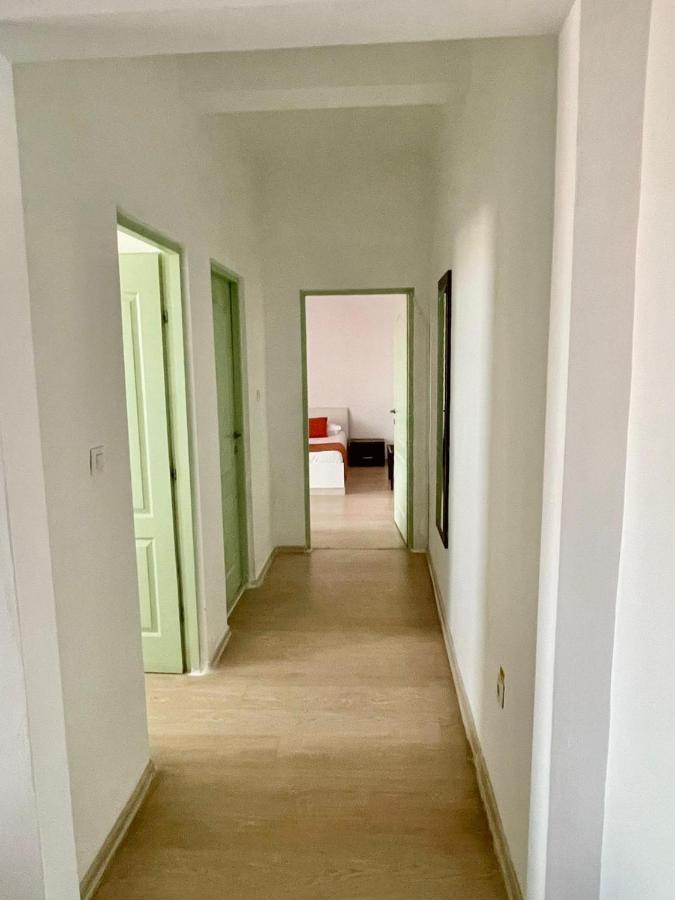 Hostel Cazino Nord Rooms Mamaia Ngoại thất bức ảnh
