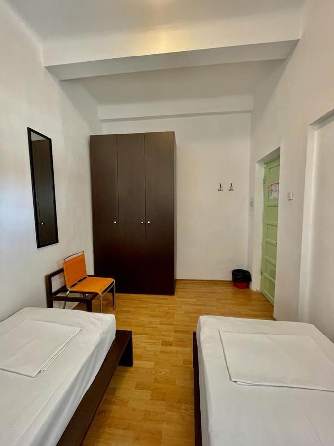 Hostel Cazino Nord Rooms Mamaia Ngoại thất bức ảnh