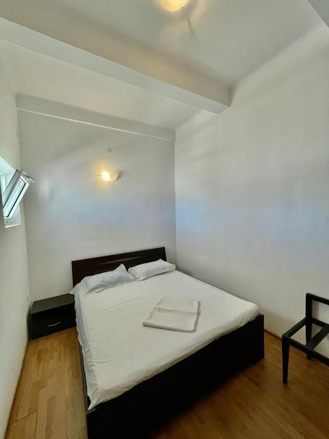 Hostel Cazino Nord Rooms Mamaia Ngoại thất bức ảnh