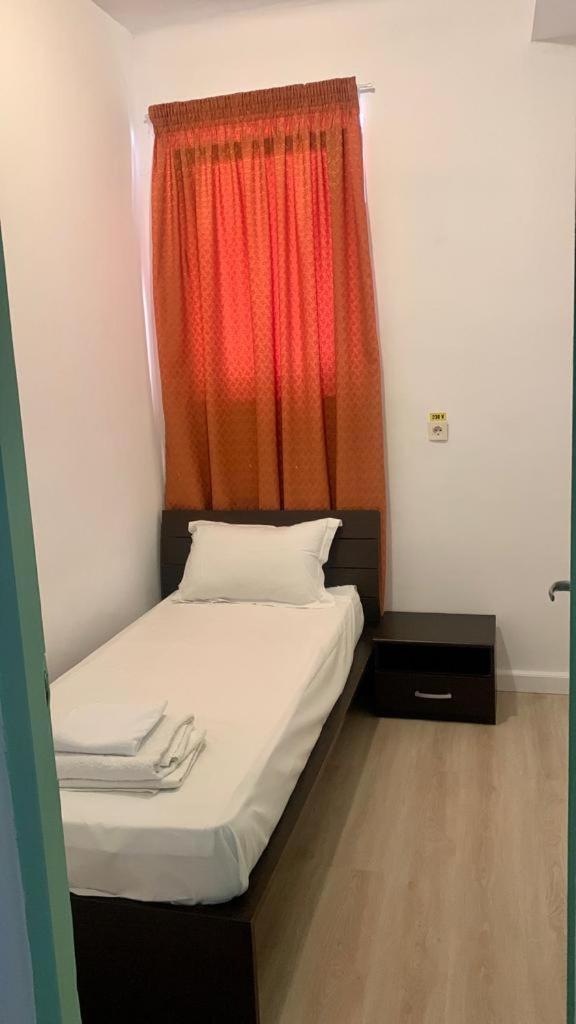 Hostel Cazino Nord Rooms Mamaia Ngoại thất bức ảnh