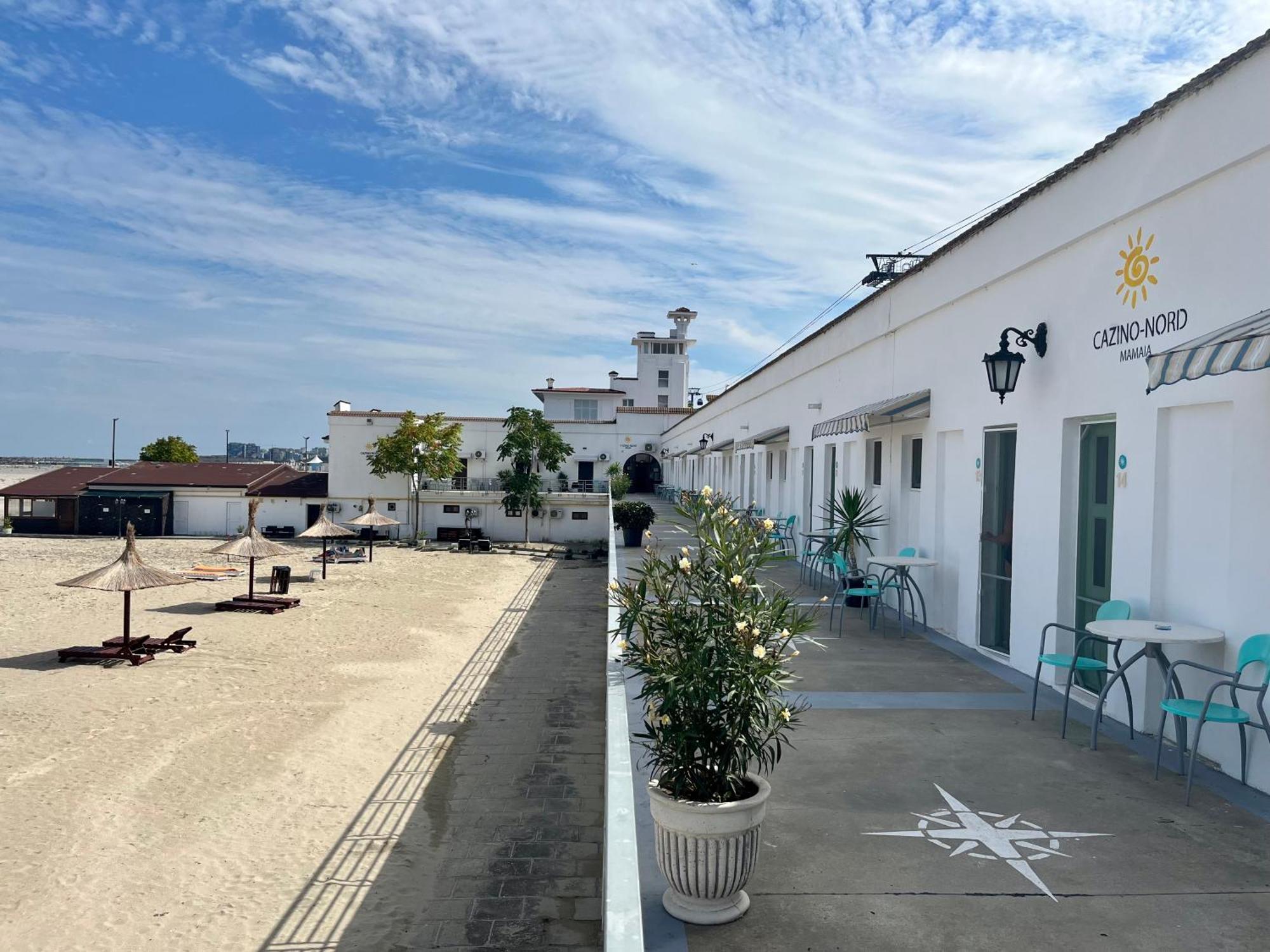 Hostel Cazino Nord Rooms Mamaia Ngoại thất bức ảnh