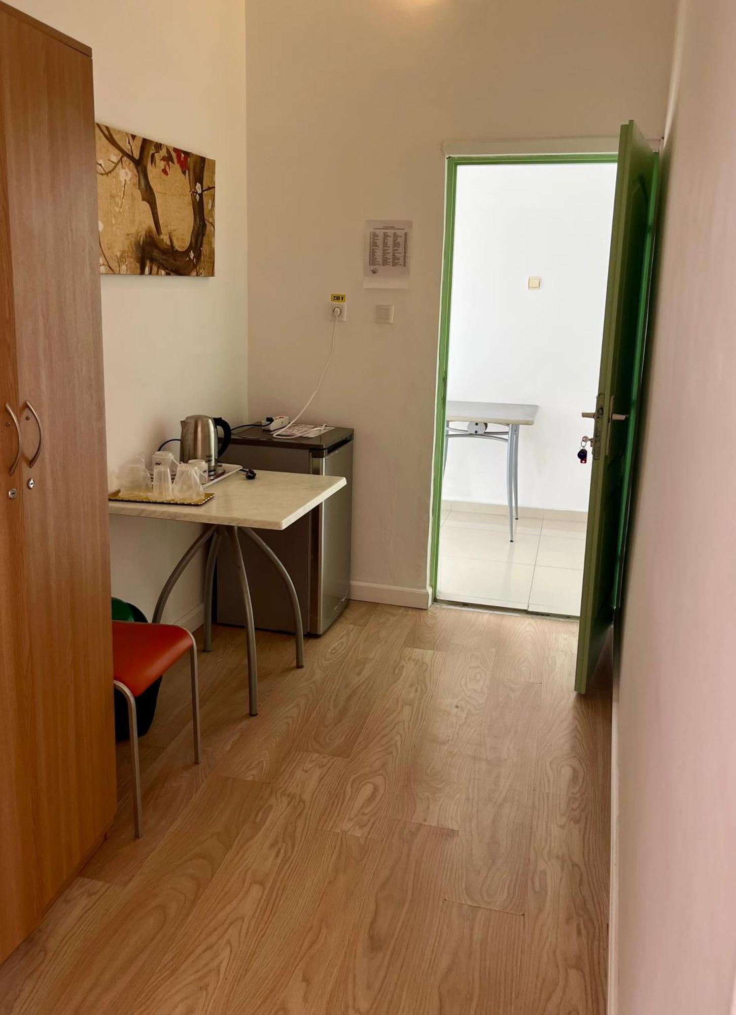 Hostel Cazino Nord Rooms Mamaia Ngoại thất bức ảnh