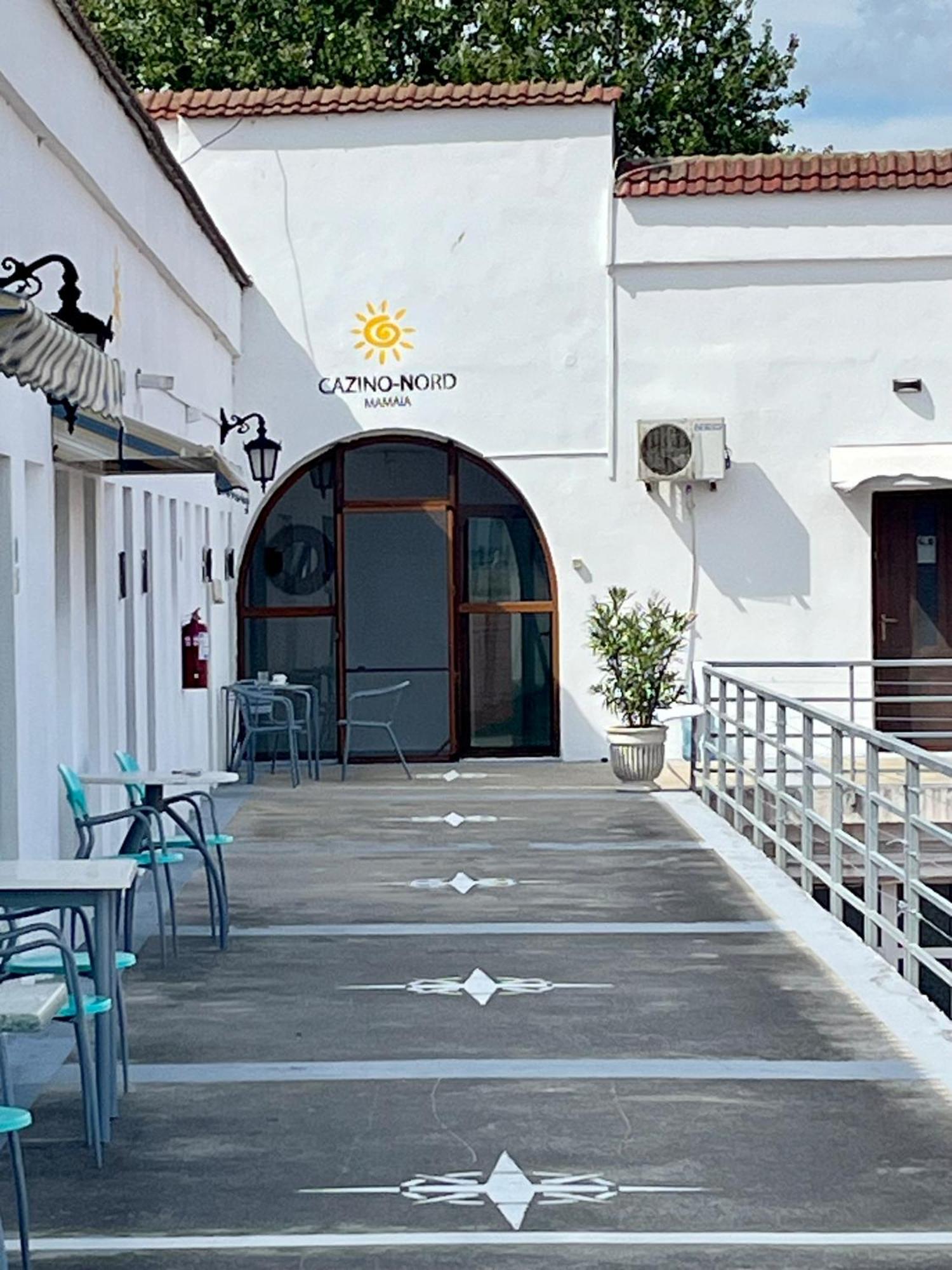 Hostel Cazino Nord Rooms Mamaia Ngoại thất bức ảnh