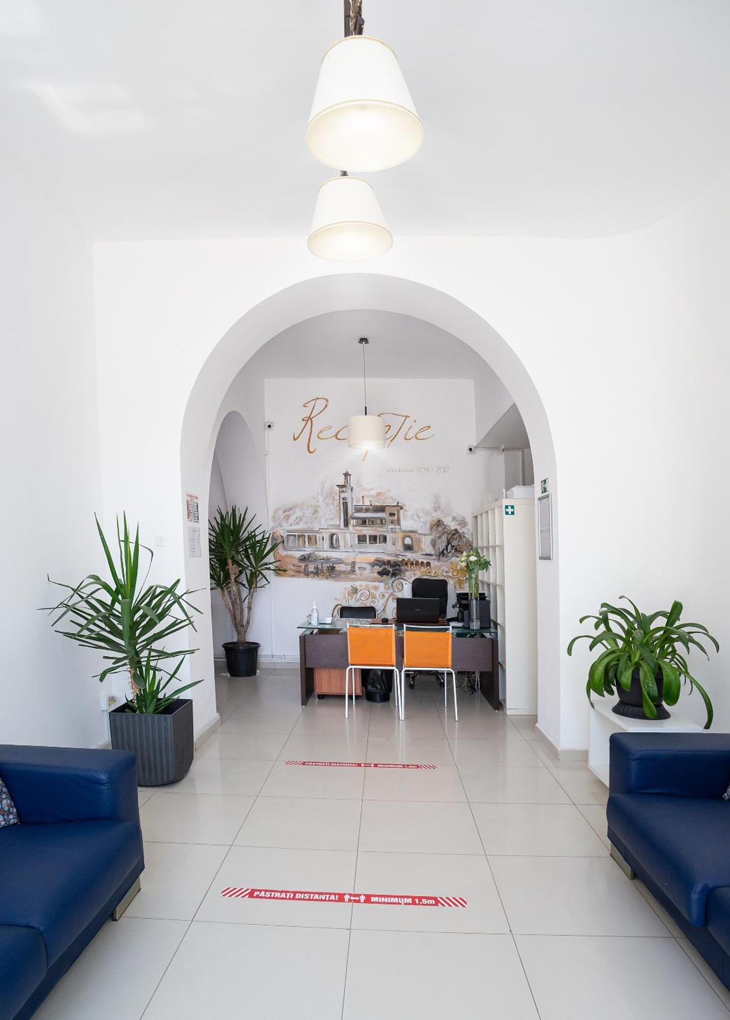 Hostel Cazino Nord Rooms Mamaia Ngoại thất bức ảnh