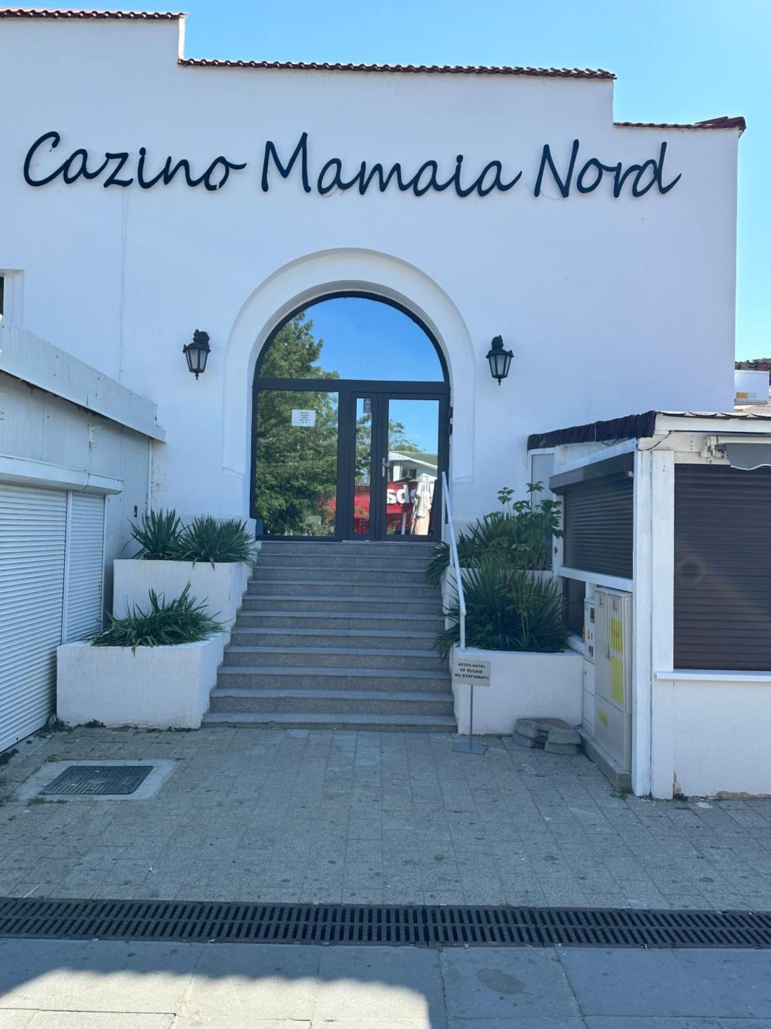 Hostel Cazino Nord Rooms Mamaia Ngoại thất bức ảnh